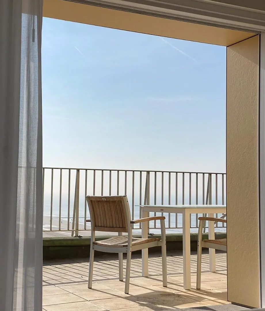 Daire Studio With A Unique Terrace And Amazing Panoramic View Of The Sea T45 Oostende Belçika